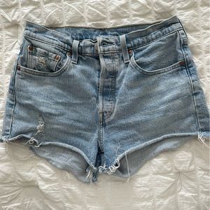 Levi’s 501 cut off shorts